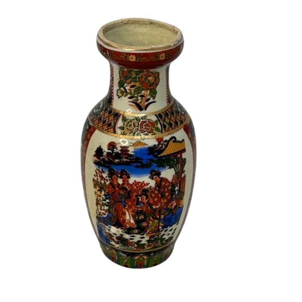Vtg Chinese Vase 6" Geisha girls gold accent